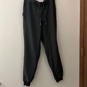 Lululemon On The Fly Mid-Rise Jogger